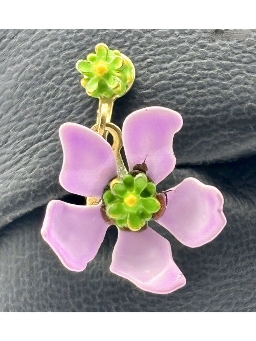 Vintage Enamel Flower Brooch And Clip-On Earrings Dimensional Flowers Pink Green - Picture 7 of 16
